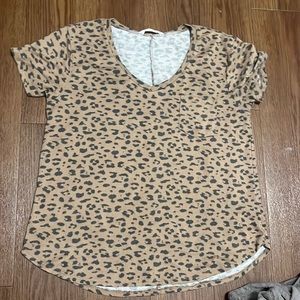 Short sleeve comfy brown cheetah print shirt